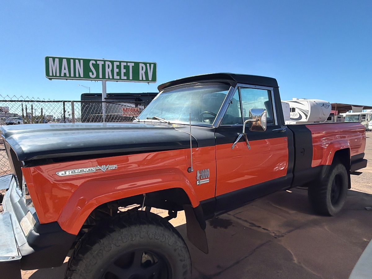 1969 Jeep Gladiator J3000 at Main Street RV