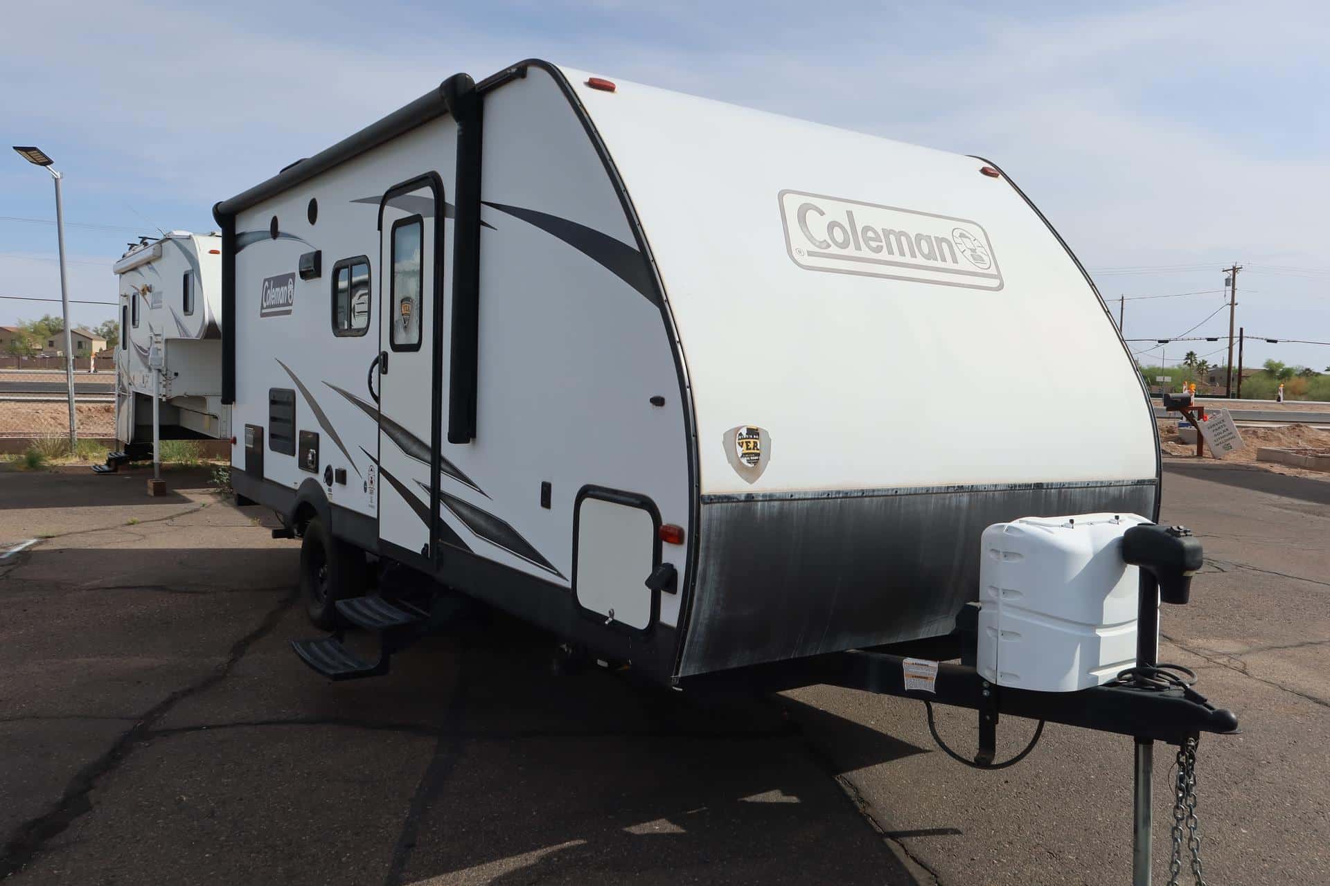 2021 Dutchmen RV COLEMAN LIGHT 1855RB – 4550C