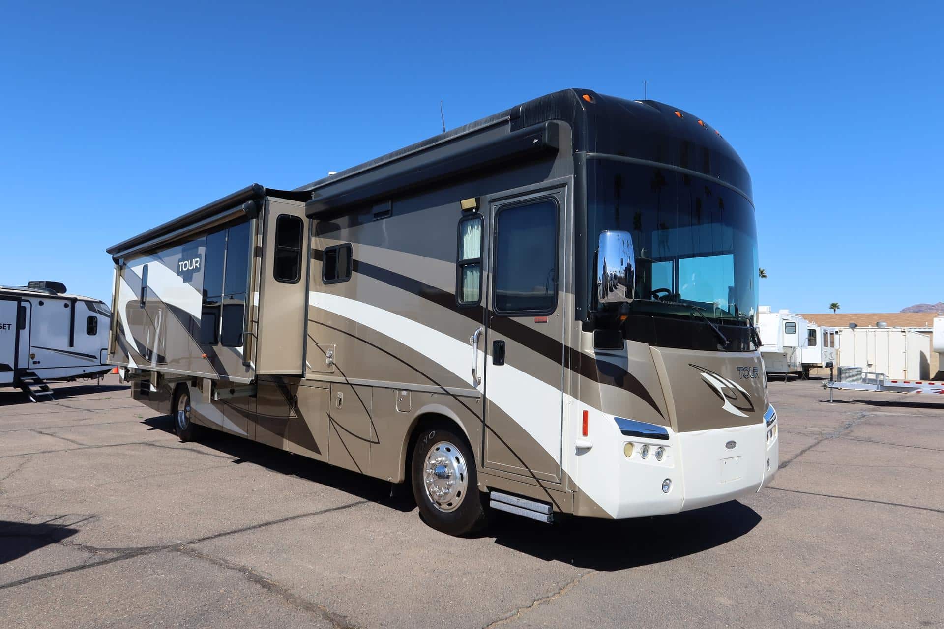 2009 Winnebago Industries TOUR 40TD – 4526C