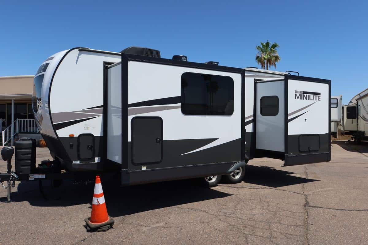 2024 Rockwood MINI LITE 2516S – 4564C