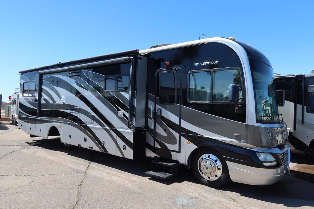 2009 Fleetwood SOUTHWIND 35J – 4568C