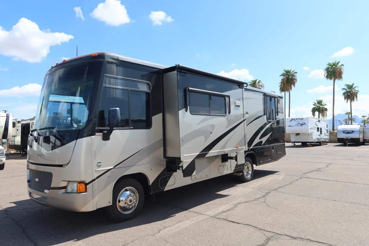 2011 Winnebago Industries VISTA 30W – 4569C