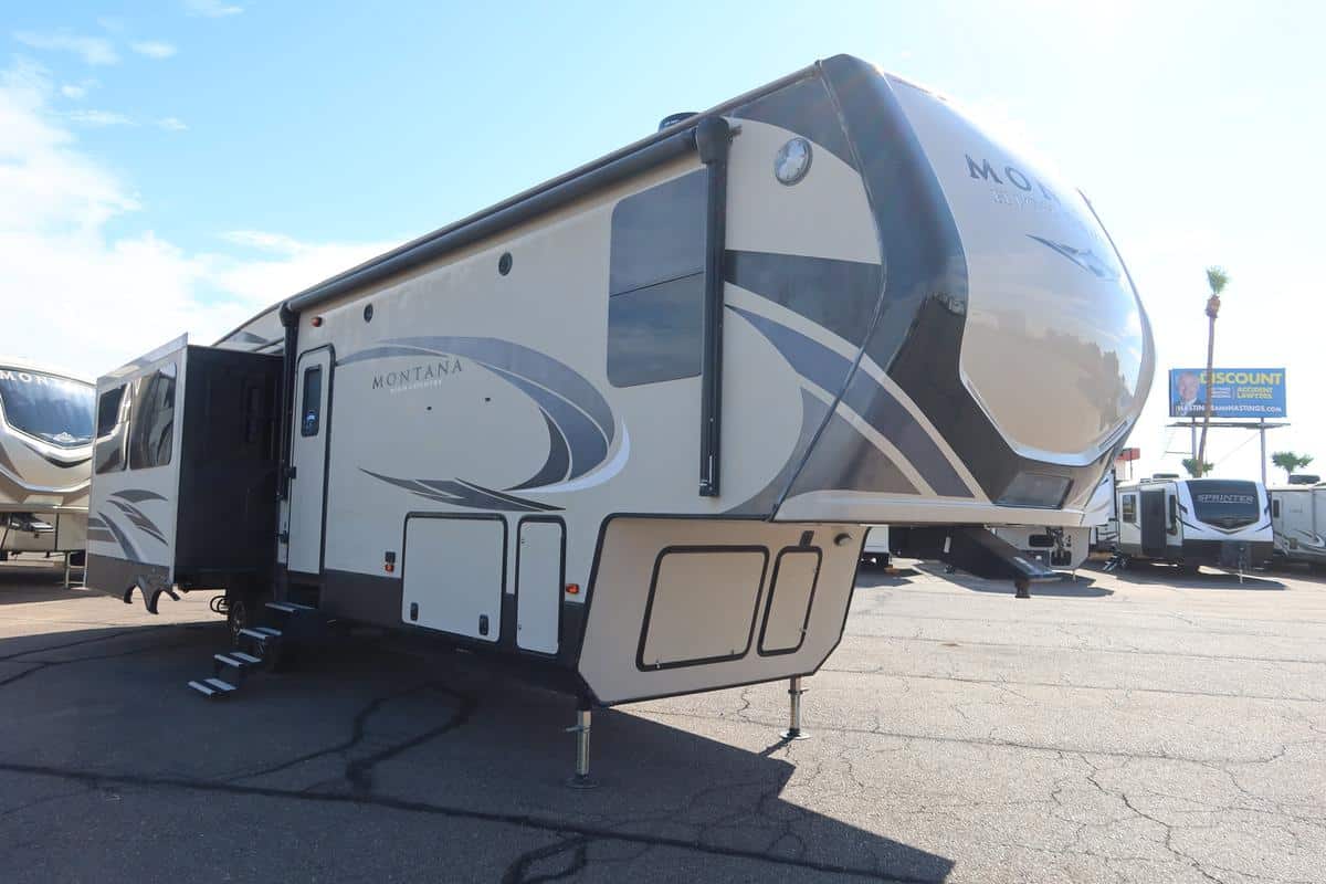 2018 KEYSTONE MONTANA 330RL – 4577C
