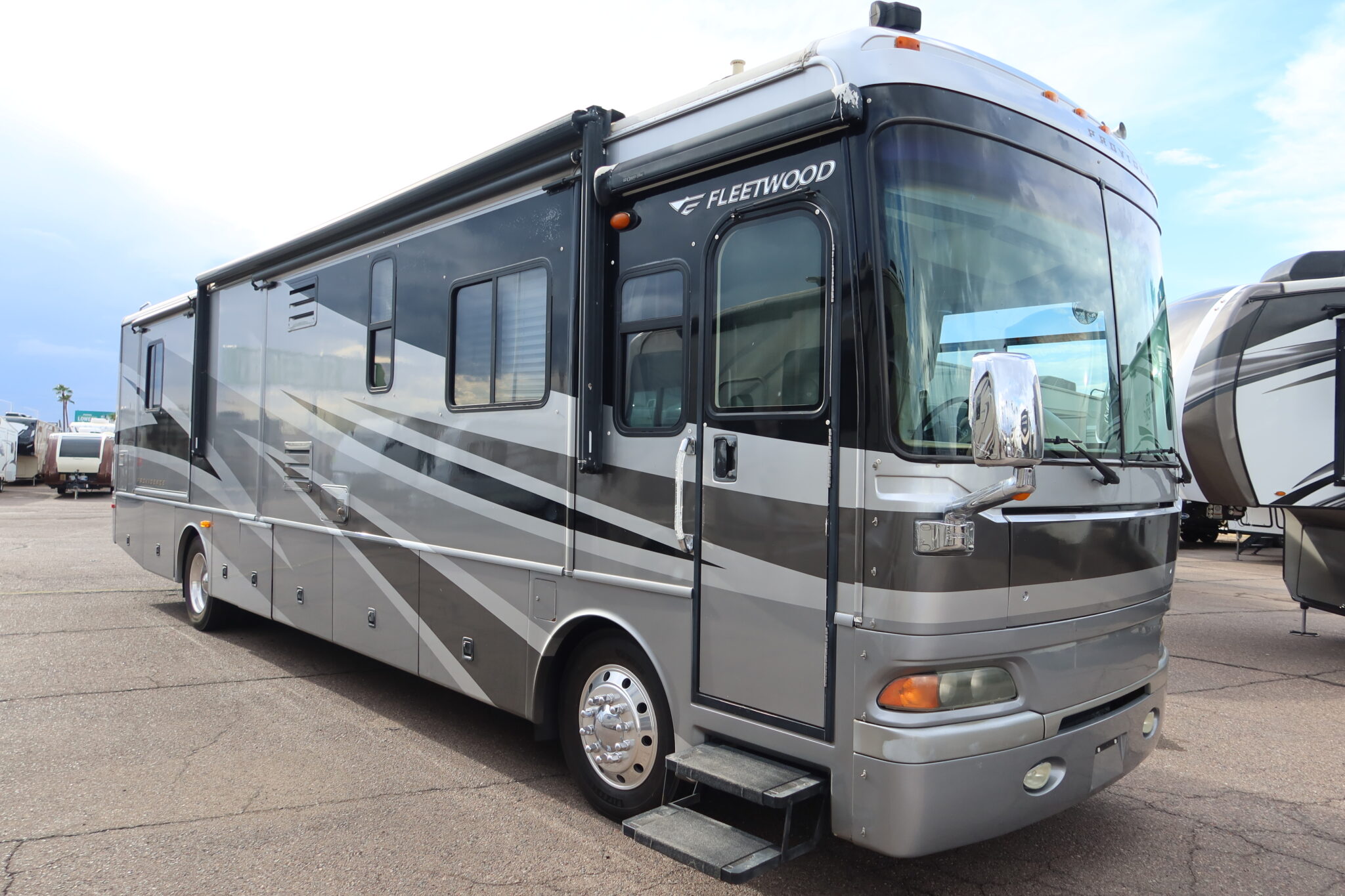 2005 Fleetwood PROVIDENCE 39L – 4595M