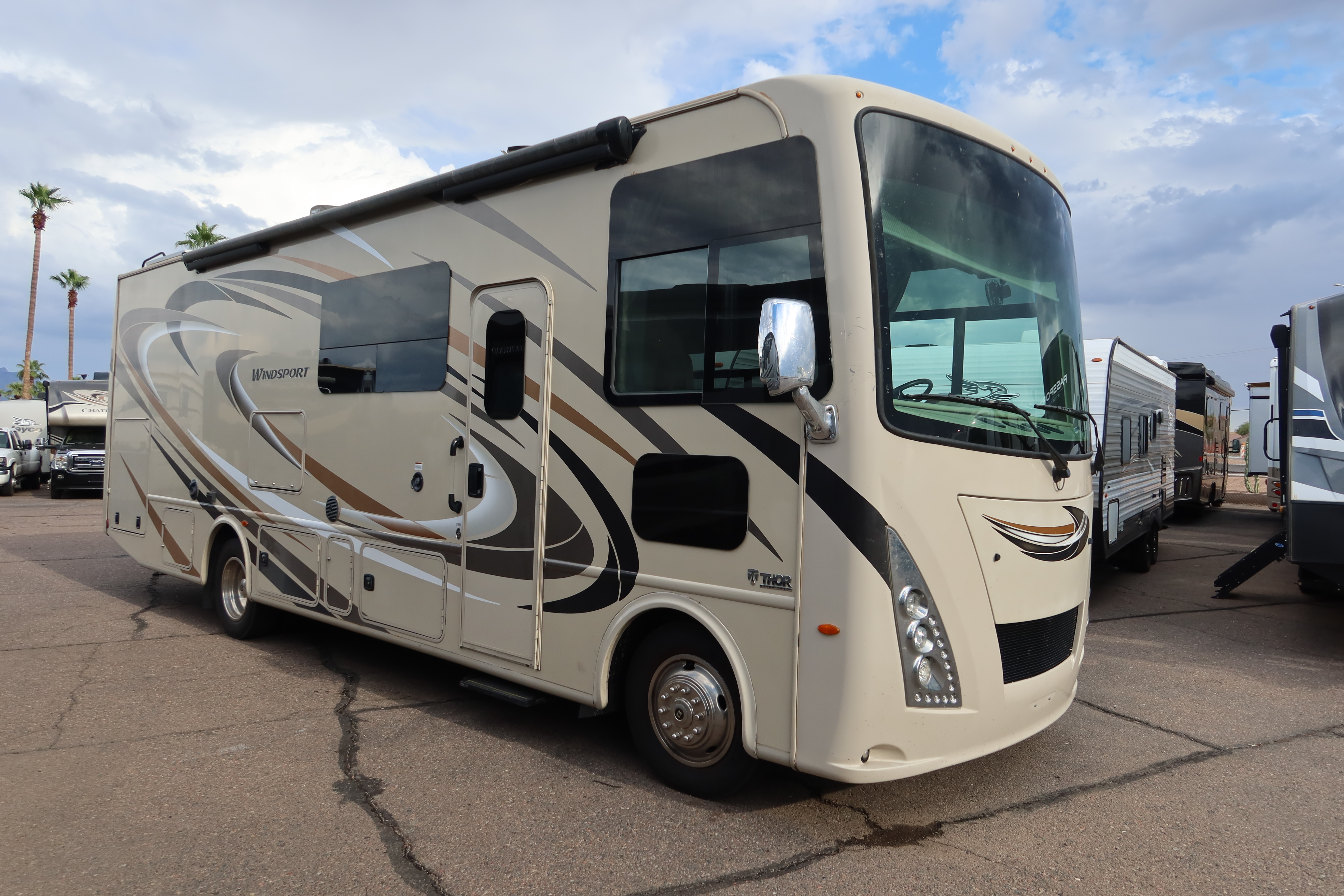 2017 Thor Motor Coach WINDSPORT 29M – 4598C