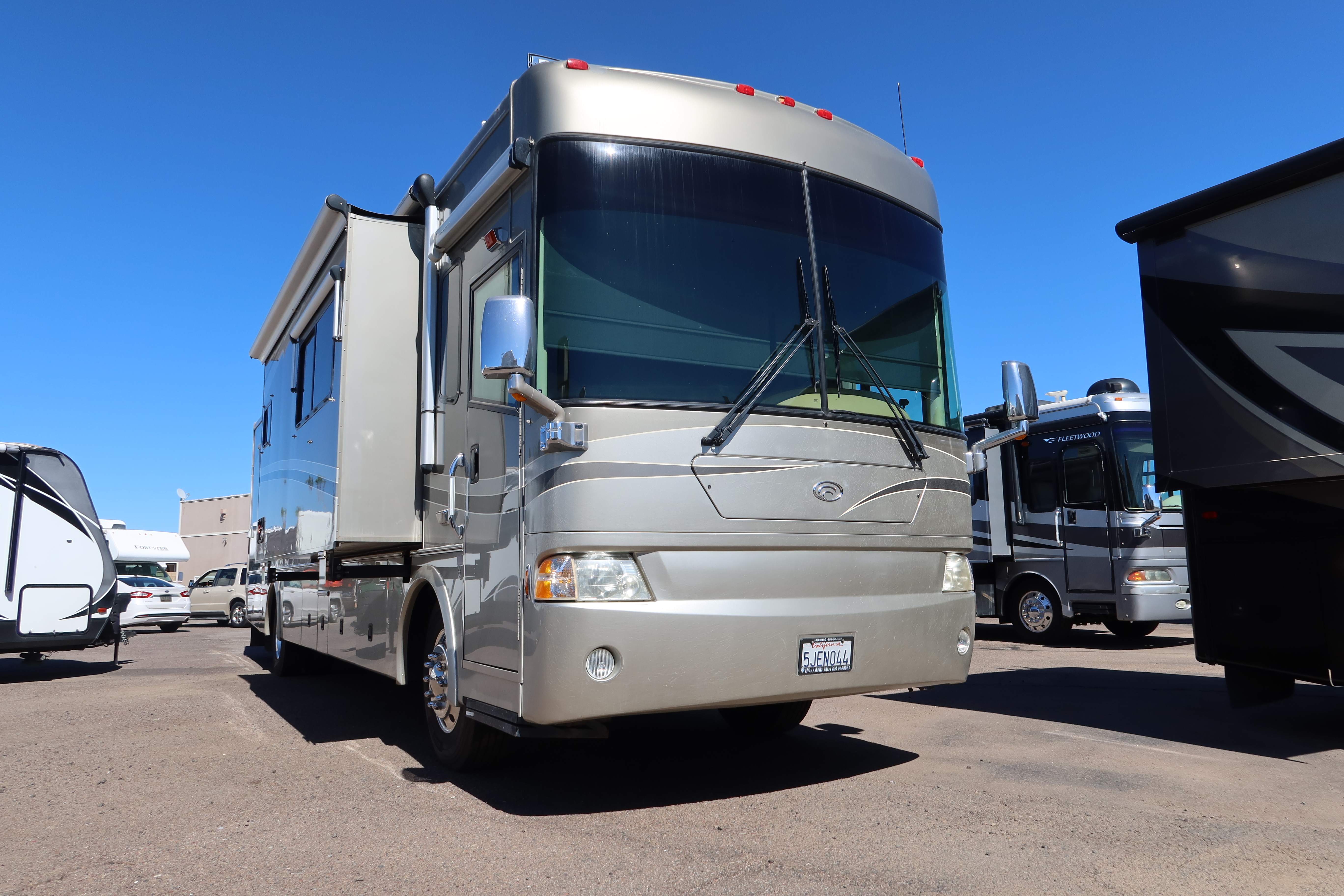 2005 Country Coach DAVINCI 400 – 4599C