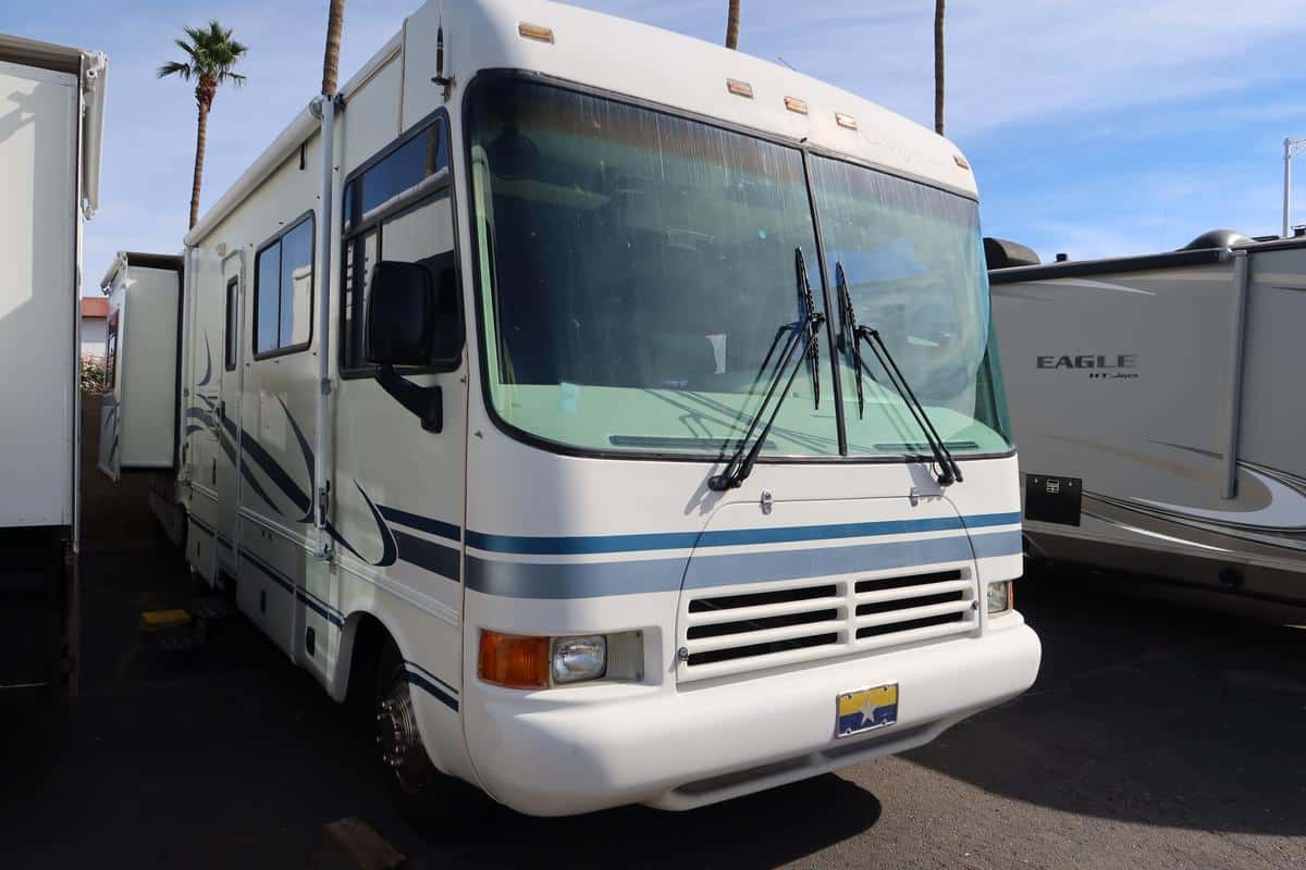 2001 Forest River GEORGETOWN 311DS – 4610C