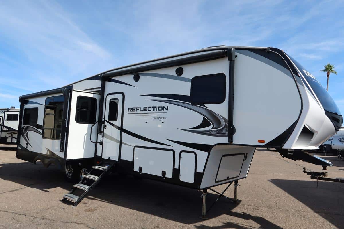 2022 Grand Design RV REFLECTION 303RLS – 4611C