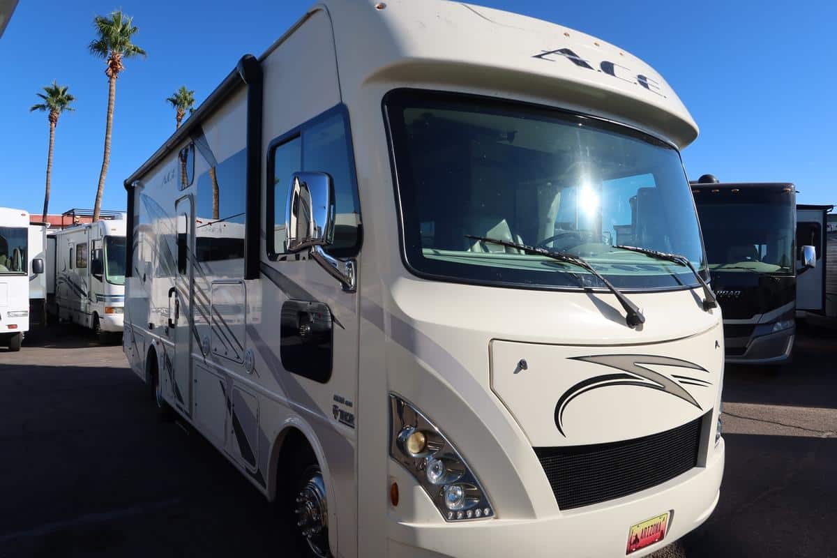 2018 Thor Motor Coach ACE 27.3 – 4621C