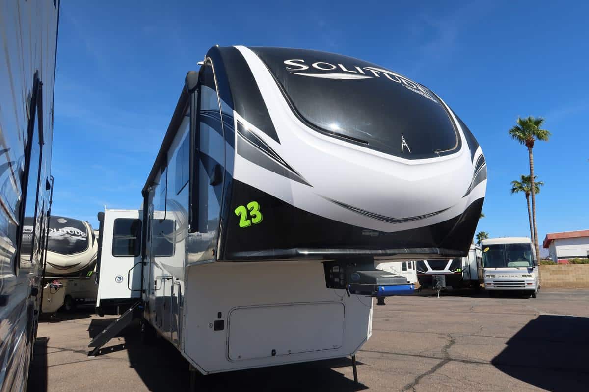 2023 GRAND DESIGN SOLITUDE 378MBS – 4646C