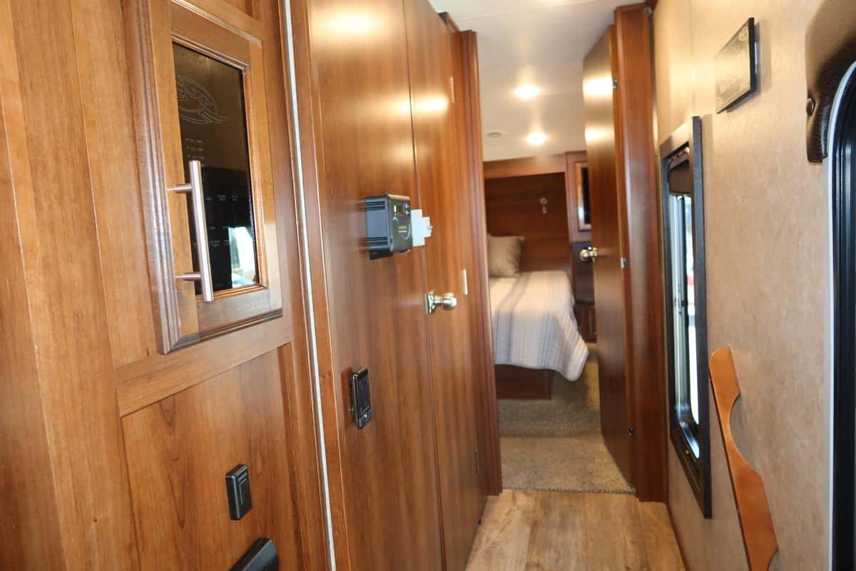 4675M 18 EAGLE 28 (16)