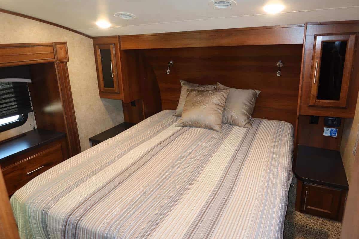 4675M 18 EAGLE 28 (18)