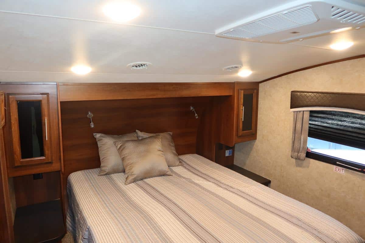 4675M 18 EAGLE 28 (21)