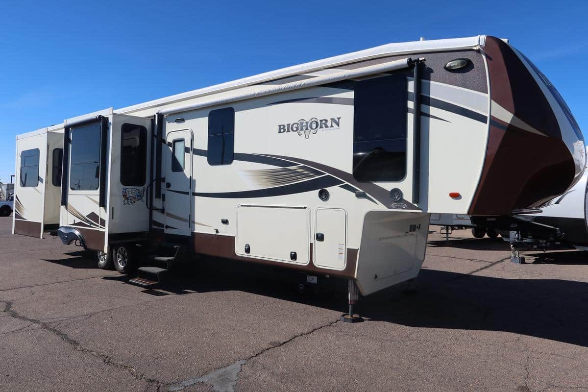 2016 Heartland BIG HORN 3970RD – 4677C