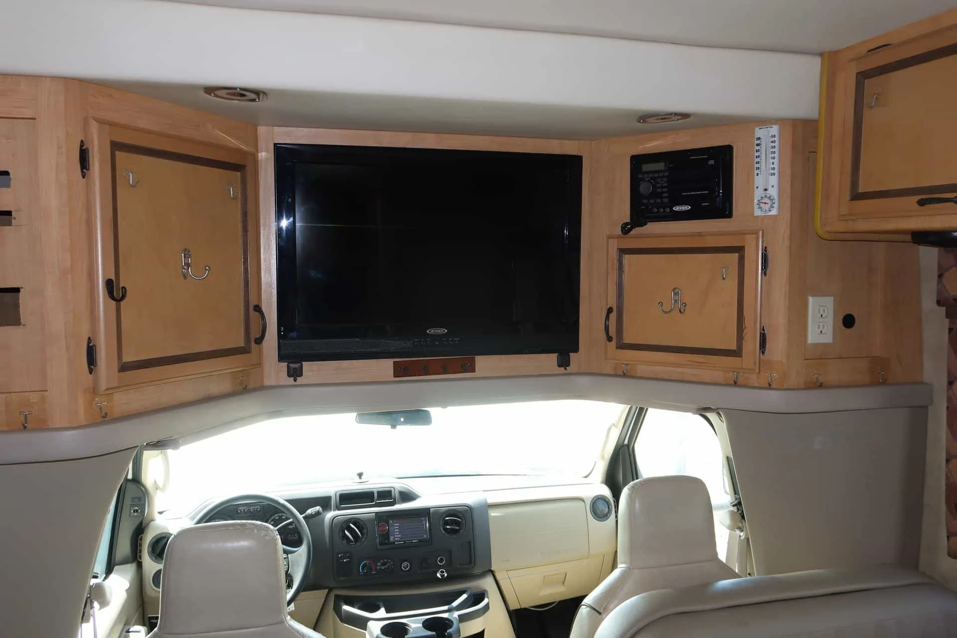 4341_13_Citation_15.jpg 2013 Thor Motor Coach CITATION 29TB – 4692C RV photo 7