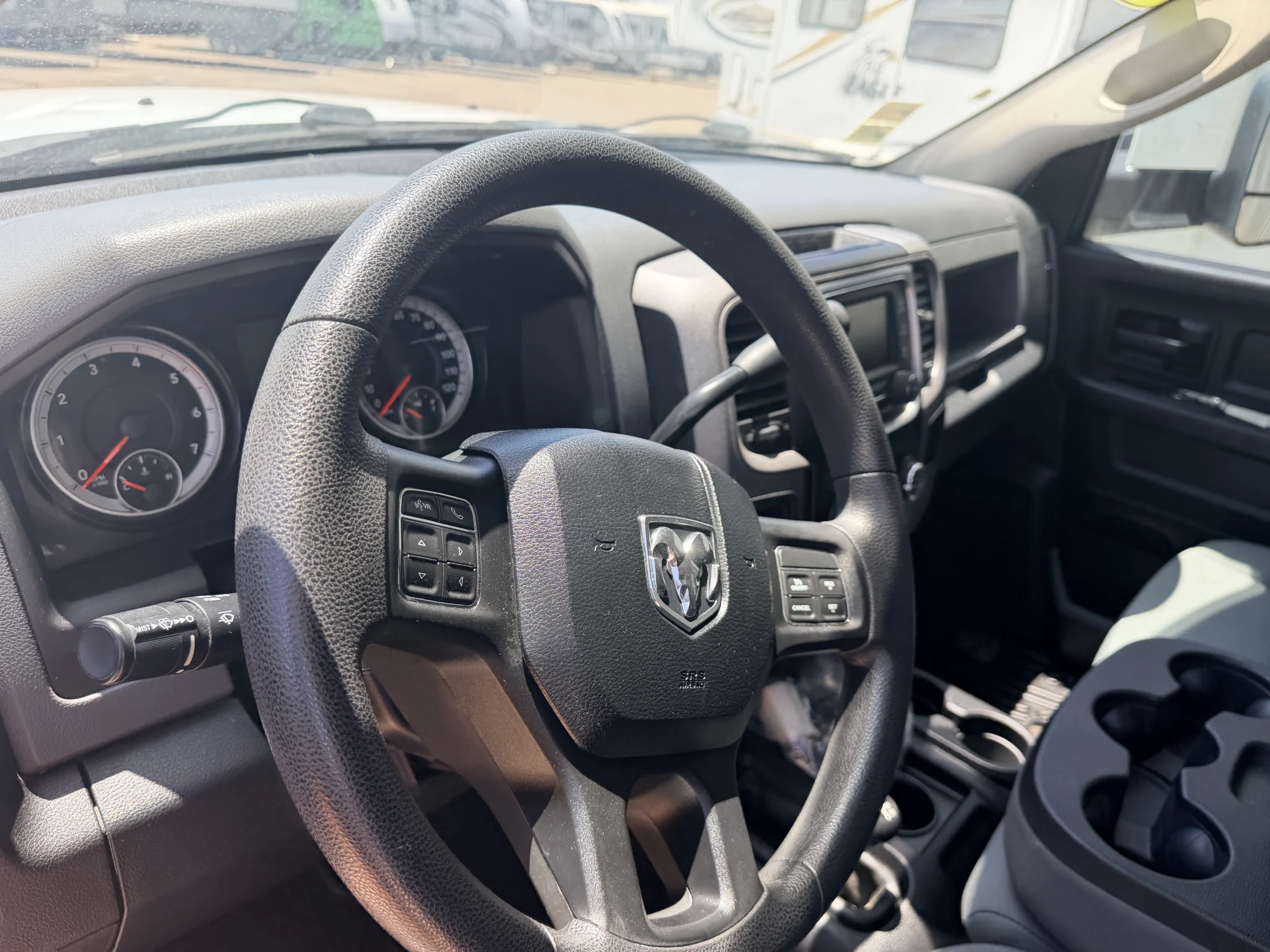 4581 15 Ram 3500 (8) 2015 RAM 3500 CREW CAB 6.4L TRADESMAN – 4581C RV photo 8