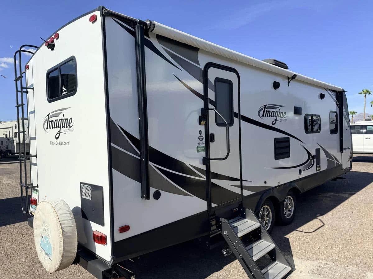 4696C_18_IMAGINE_TT_2.jpg 2018 Grand Design RV IMAGINE 2600RB – 4696C RV photo 9