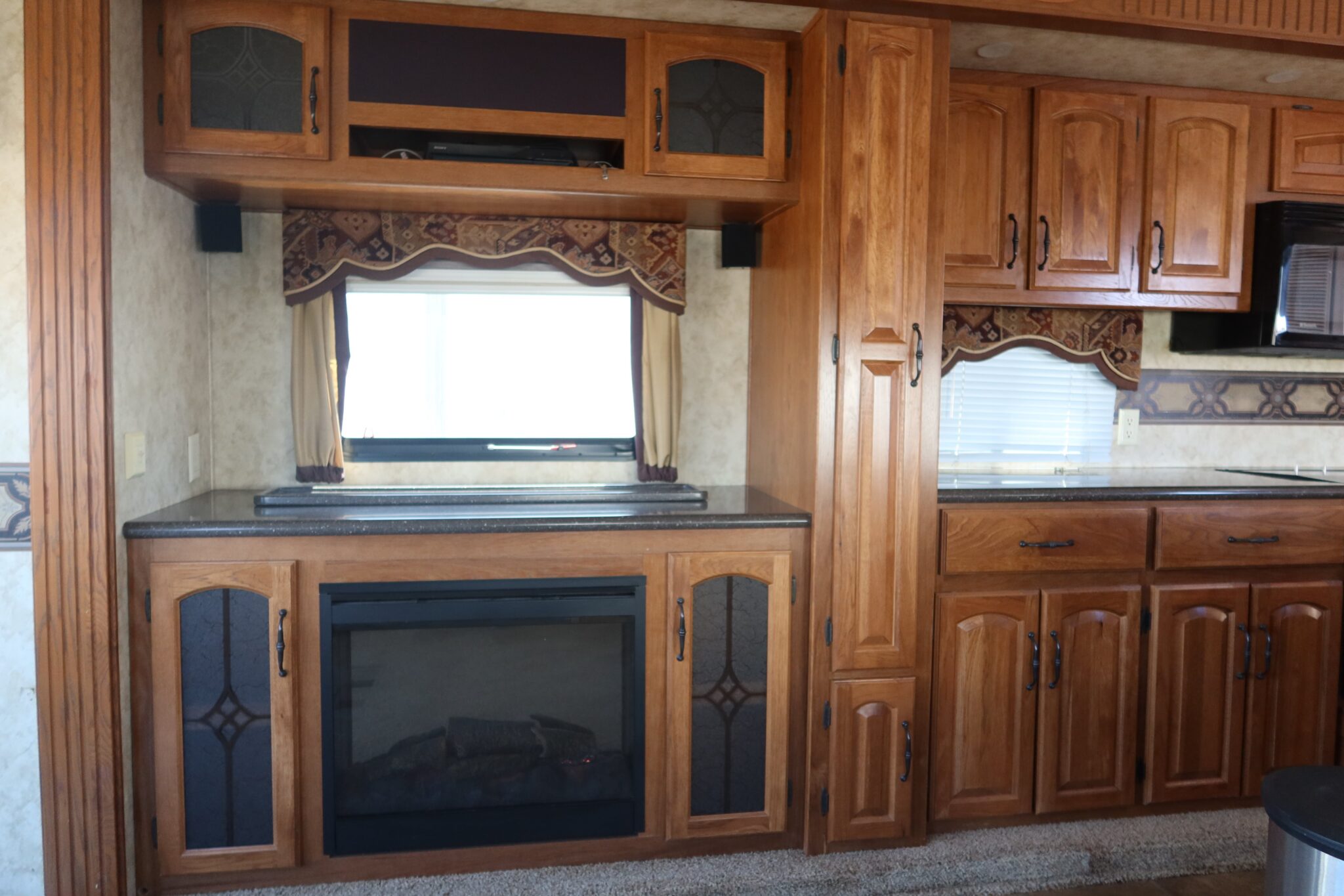 2011 Keystone  – 4686C
