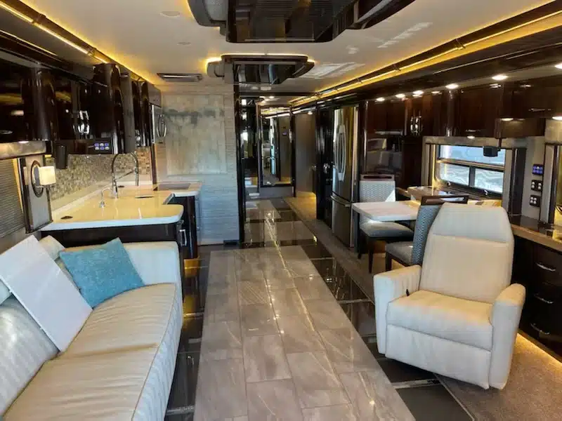 2016 AMERICAN COACH EAGLE 45T – 4193C