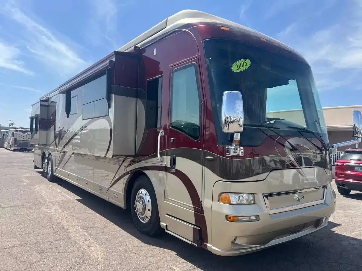 2005 Country Coach Affinity 770LX – 4639C