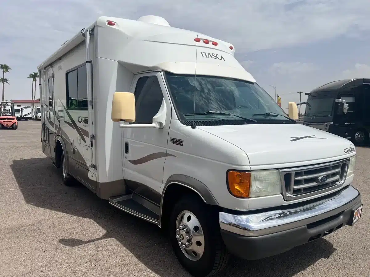 2005 Itasca Cambria 23D exterior - stock 4698C