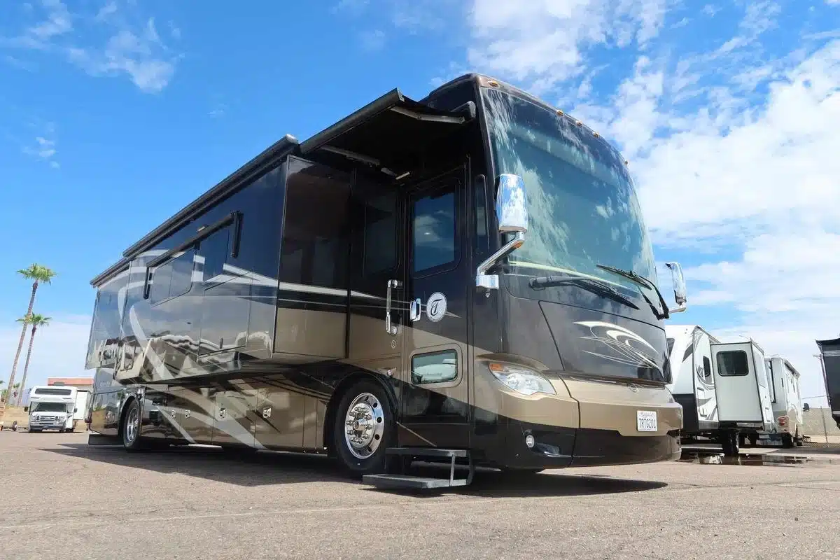 2015 Tiffin Motorhomes ALLEGRO BUS 40SP – 4690C