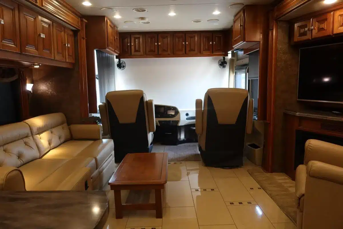 665.webp 2015 Tiffin Motorhomes ALLEGRO BUS 40SP RV photo 19